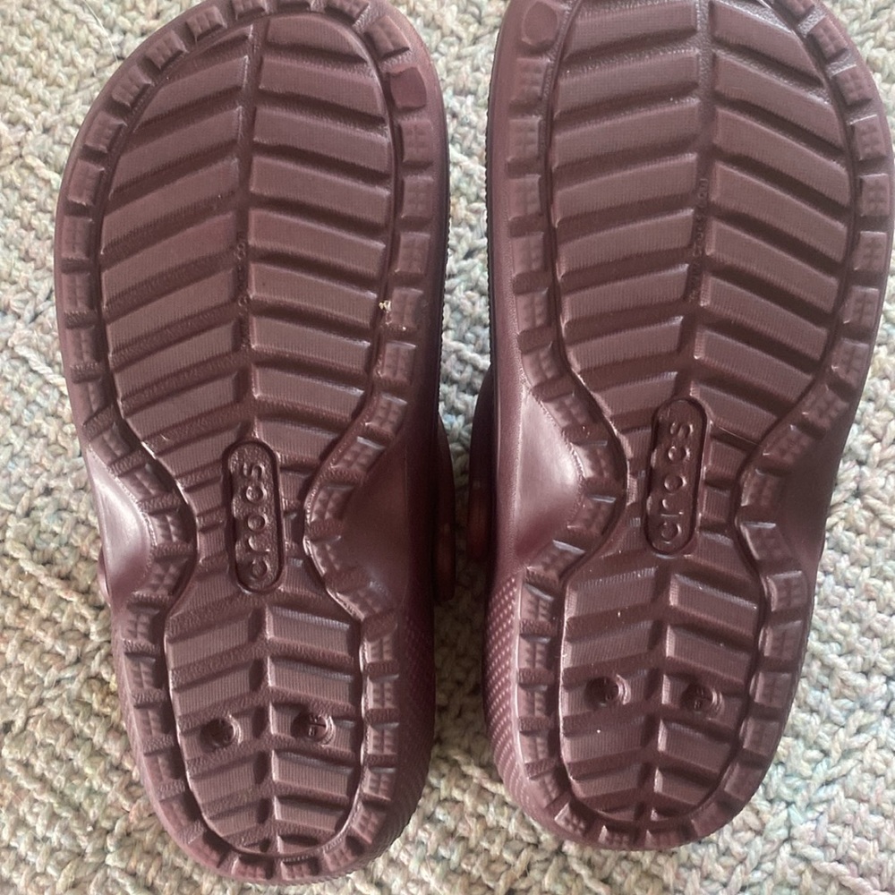🦊NTN Maroon:brown crocs. Lined. Unique color. - Picture 4 of 6